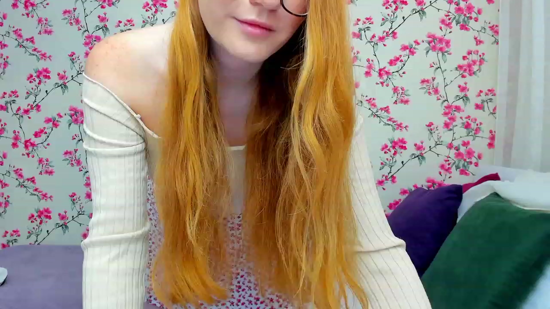 Gallery image thumbnail from MiyaFoxy's myfreecams stream on, 08/08/2023, 15:02 image 13 of 20
