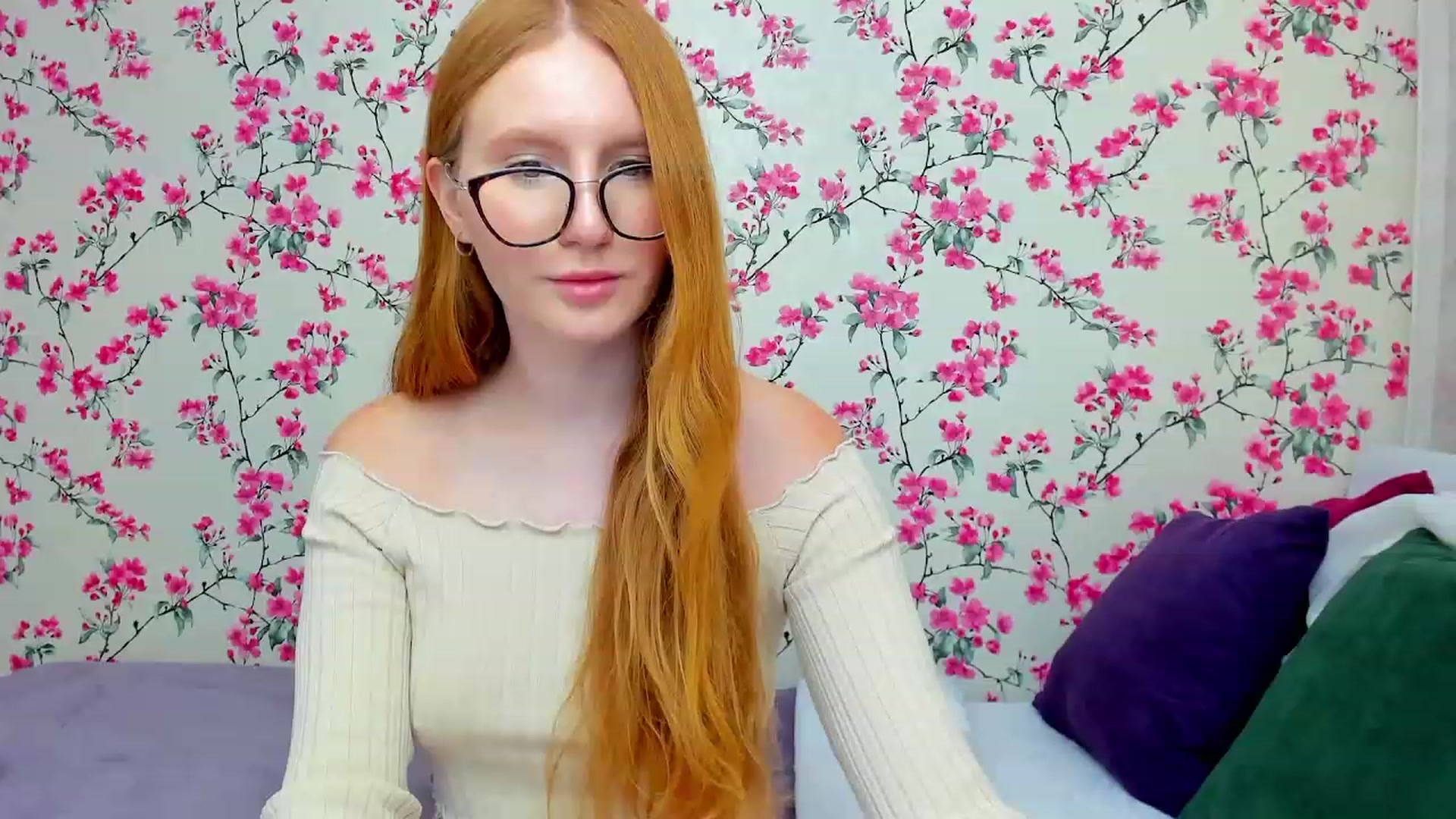 Gallery image thumbnail from MiyaFoxy's myfreecams stream on, 08/08/2023, 15:31 image 10 of 20