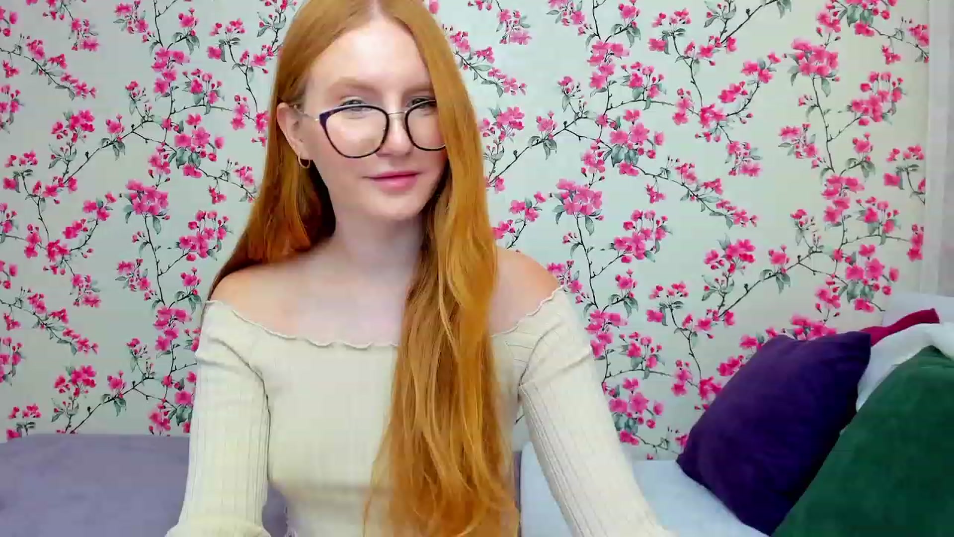 Gallery image thumbnail from MiyaFoxy's myfreecams stream on, 08/08/2023, 15:31 image 8 of 20