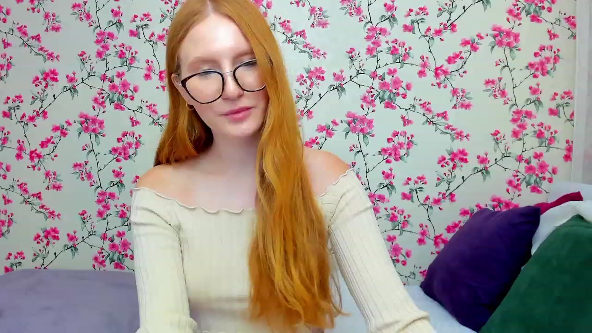 Gallery image thumbnail from MiyaFoxy's myfreecams stream on, 08/08/2023, 15:31 image 7 of 20