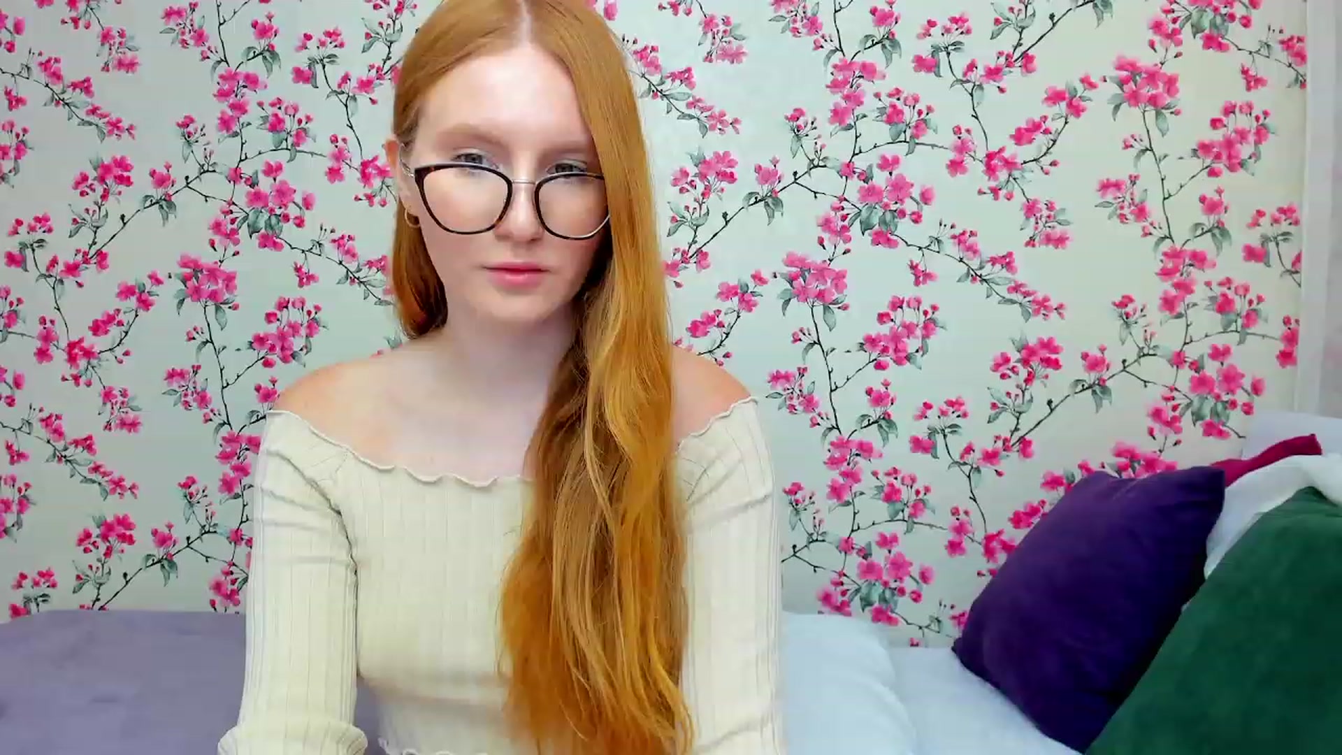 Gallery image thumbnail from MiyaFoxy's myfreecams stream on, 08/08/2023, 15:31 image 2 of 20