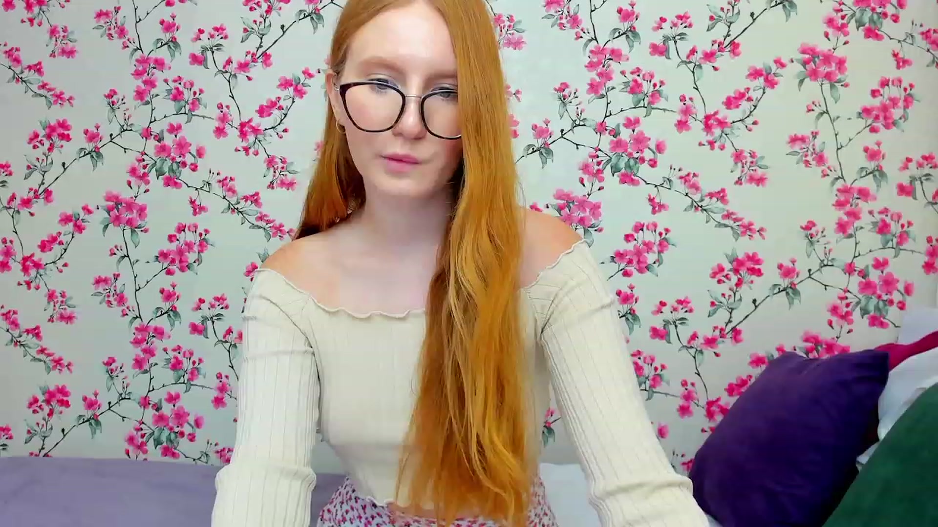 Gallery image thumbnail from MiyaFoxy's myfreecams stream on, 08/08/2023, 15:31 image 19 of 20