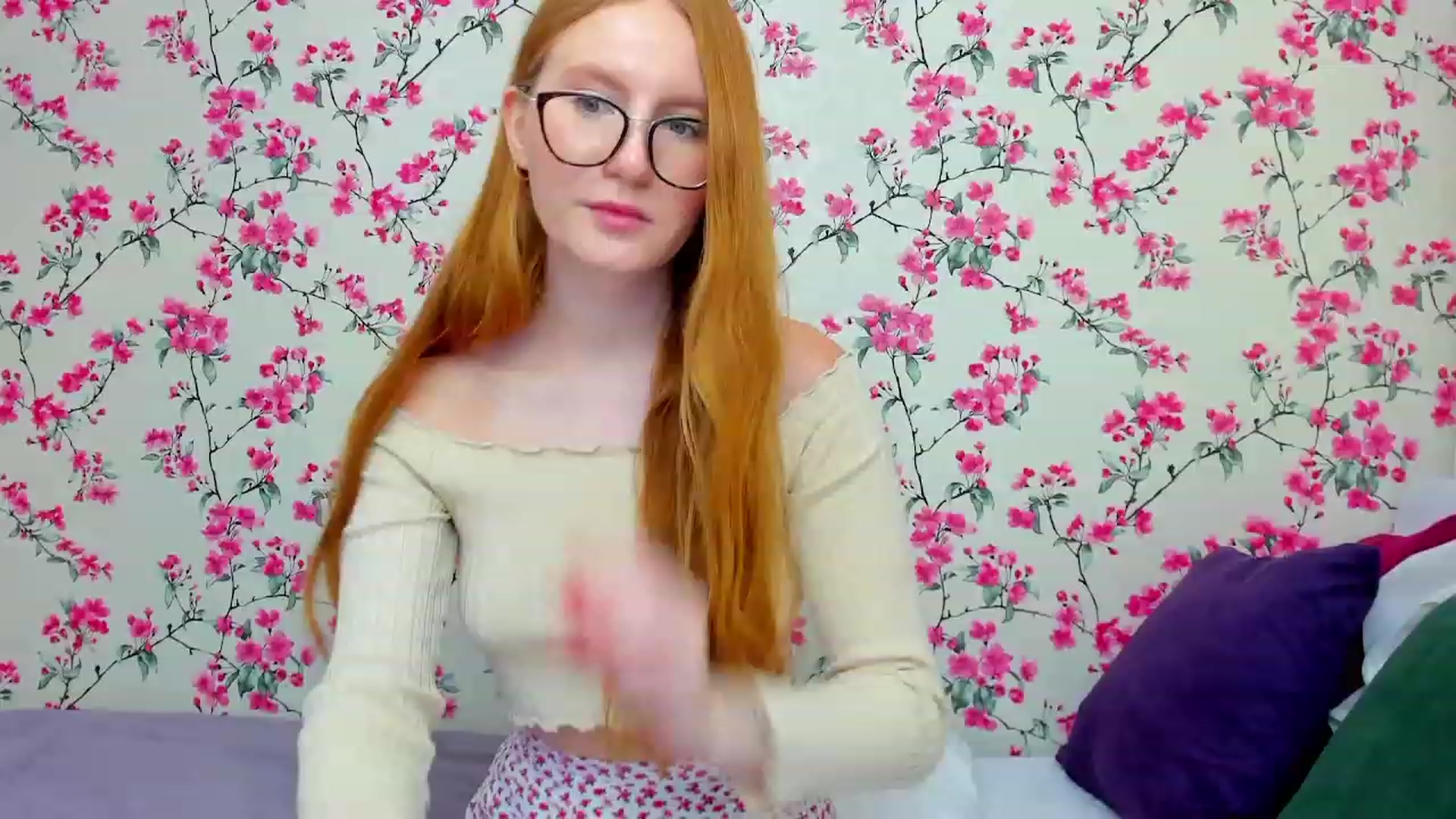 Gallery image thumbnail from MiyaFoxy's myfreecams stream on, 08/08/2023, 15:31 image 18 of 20