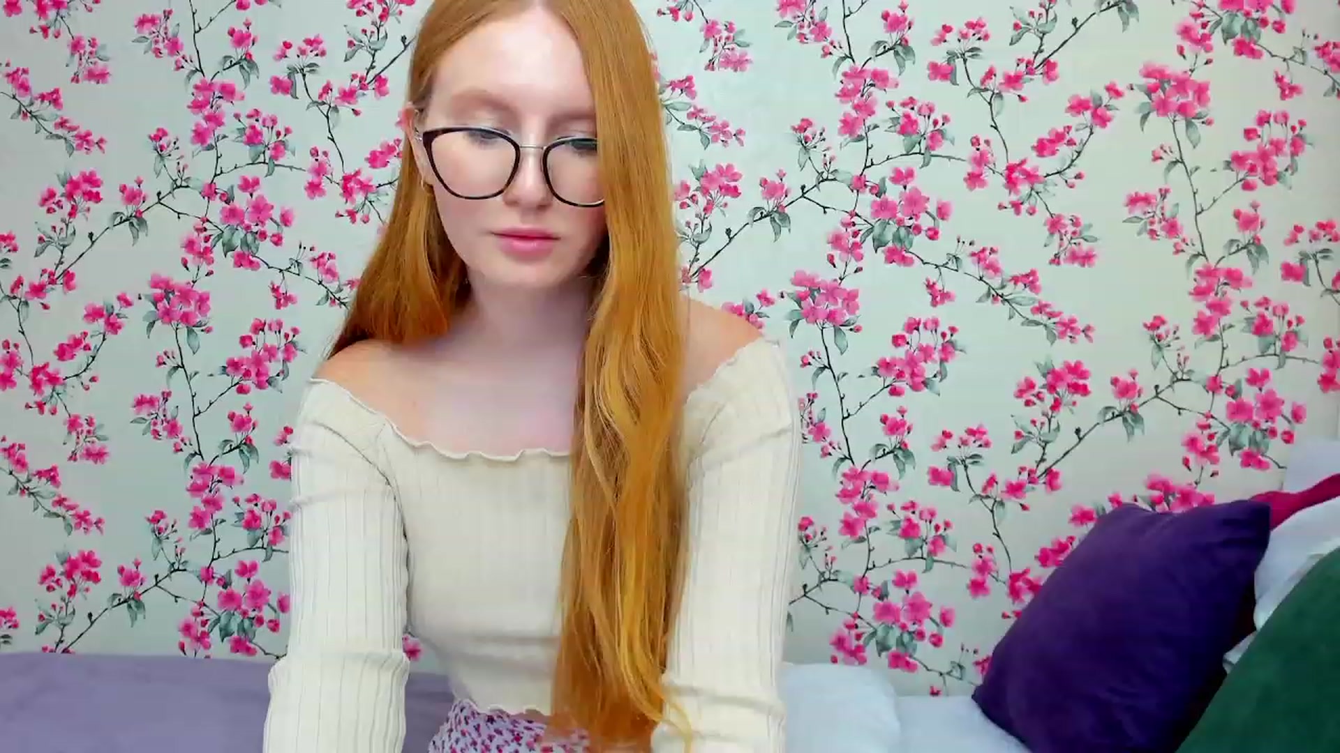 Gallery image thumbnail from MiyaFoxy's myfreecams stream on, 08/08/2023, 15:31 image 14 of 20