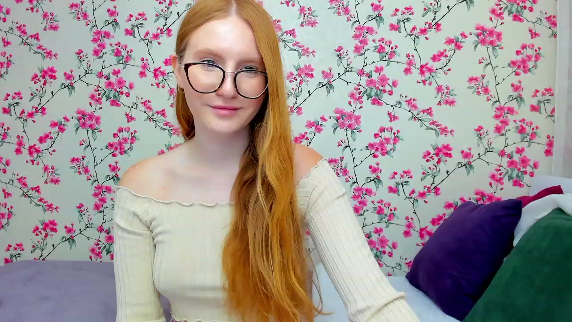 Gallery image thumbnail from MiyaFoxy's myfreecams stream on, 08/08/2023, 15:31 image 1 of 20