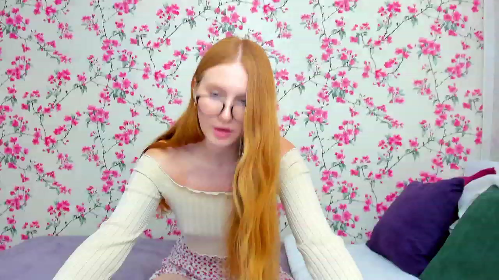 Gallery image thumbnail from MiyaFoxy's myfreecams stream on, 08/08/2023, 16:26 image 7 of 20