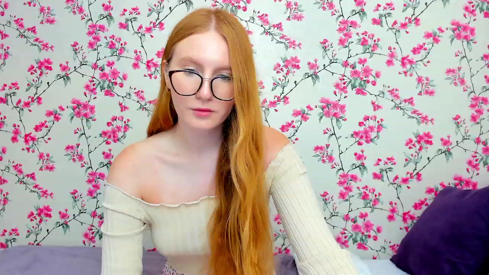 Gallery image thumbnail from MiyaFoxy's myfreecams stream on, 08/08/2023, 16:26 image 2 of 20