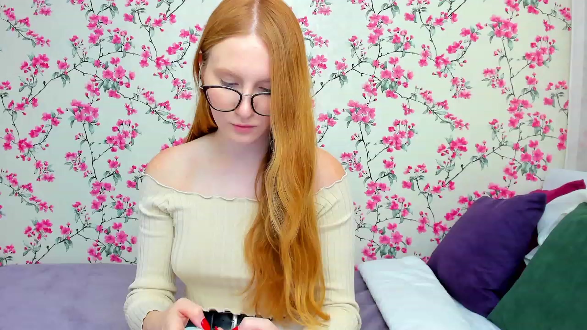 Gallery image thumbnail from MiyaFoxy's myfreecams stream on, 08/08/2023, 18:59 image 7 of 20