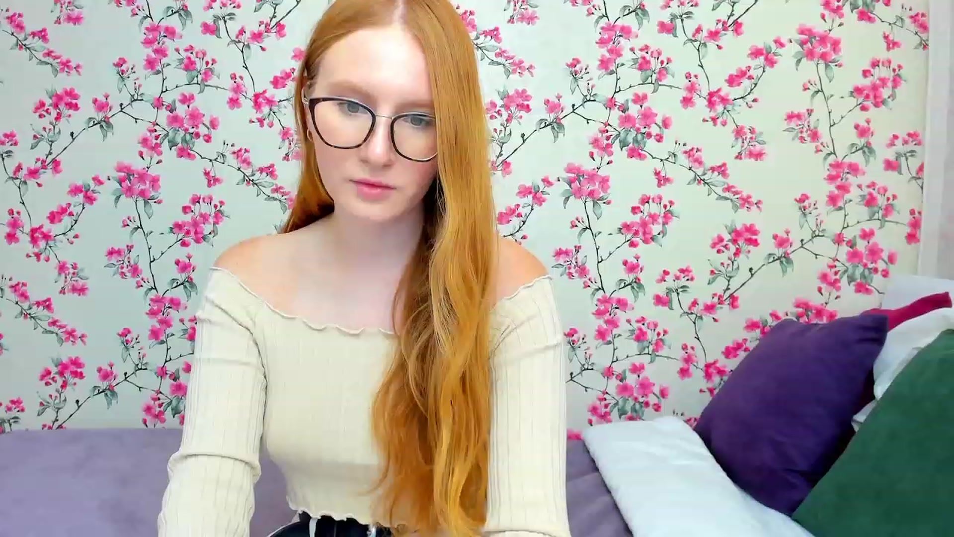 Gallery image thumbnail from MiyaFoxy's myfreecams stream on, 08/08/2023, 18:59 image 5 of 20
