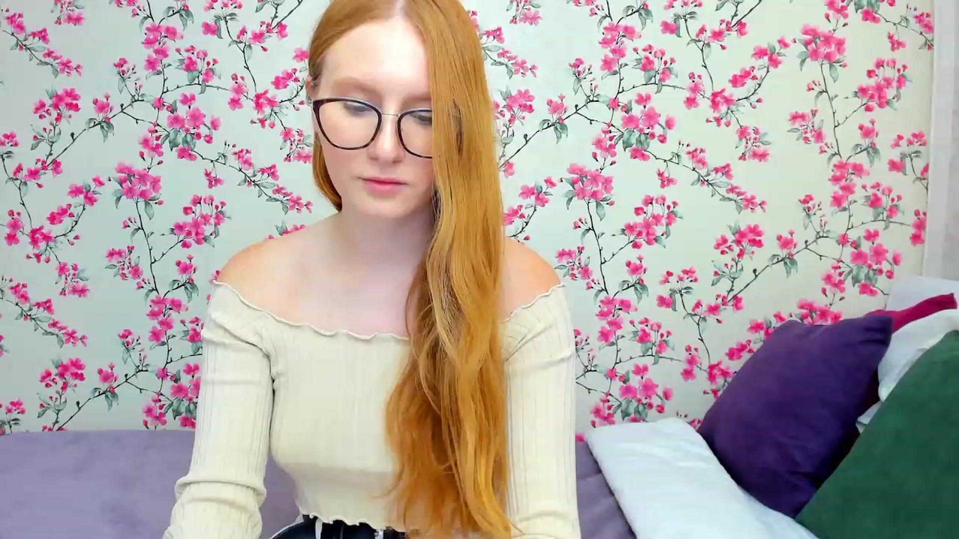 Gallery image thumbnail from MiyaFoxy's myfreecams stream on, 08/08/2023, 18:59 image 8 of 20