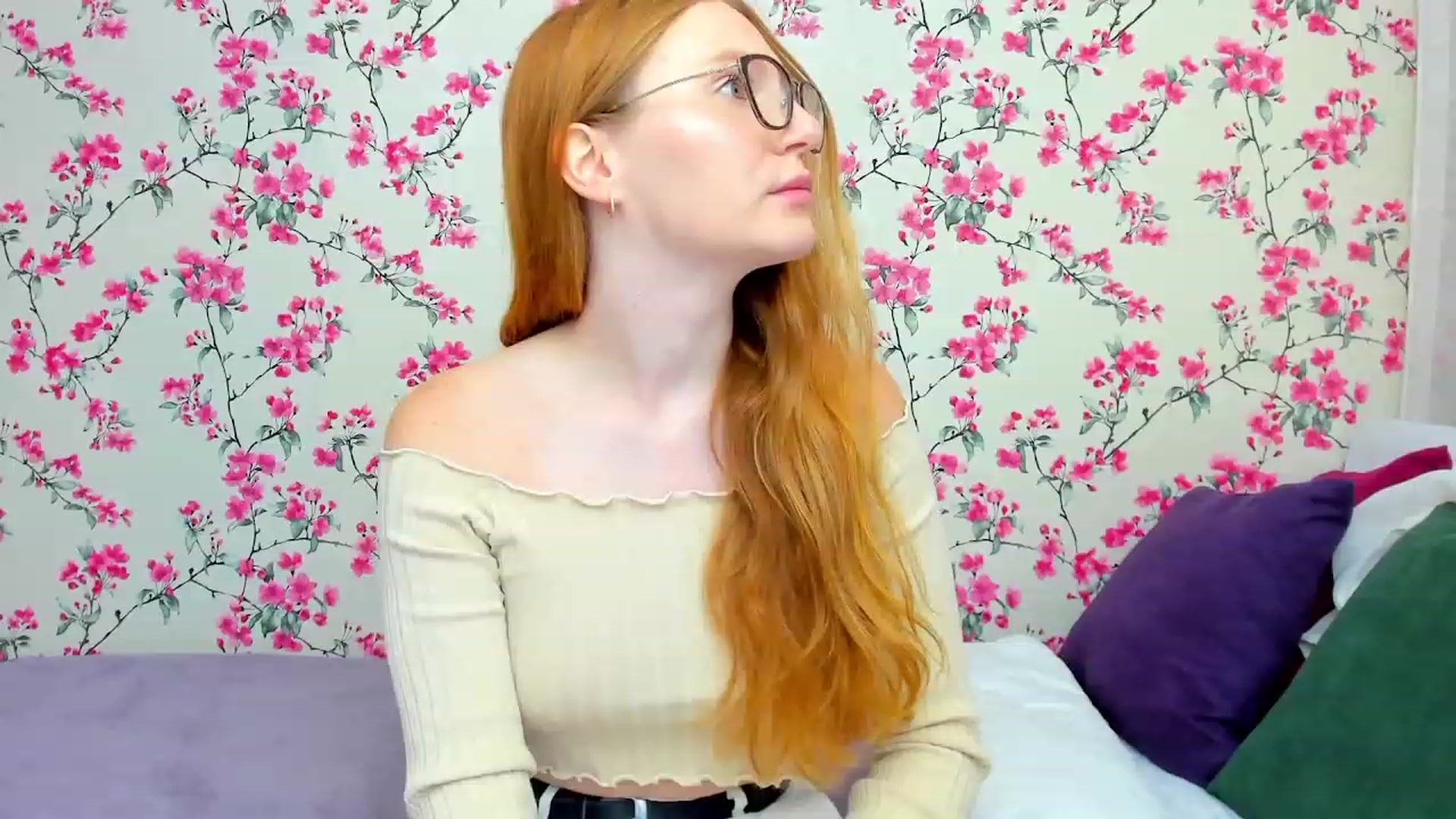 Gallery image thumbnail from MiyaFoxy's myfreecams stream on, 08/08/2023, 18:59 image 17 of 20