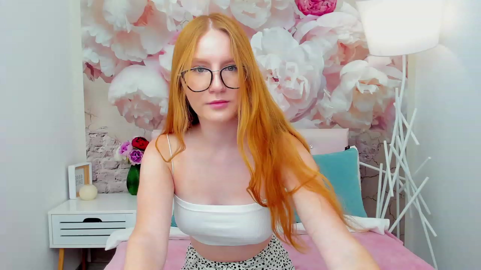 Gallery image thumbnail from MiyaFoxy's myfreecams stream on, 08/09/2023, 13:38 image 13 of 20