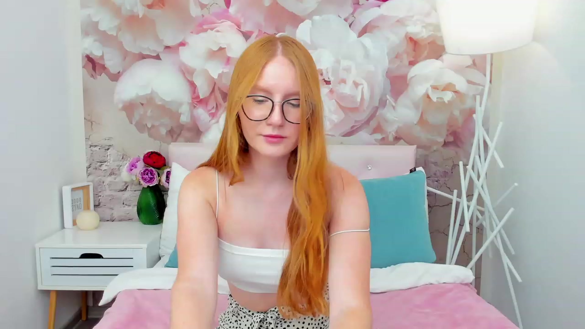 Gallery image thumbnail from MiyaFoxy's myfreecams stream on, 08/09/2023, 16:43 image 17 of 20