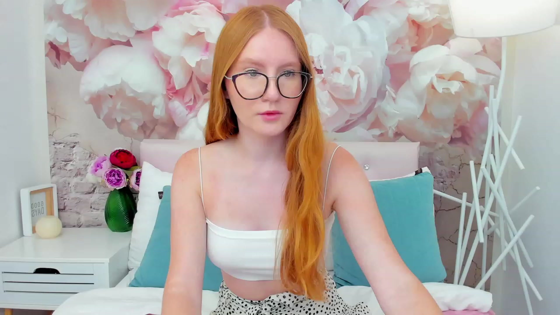 Gallery image thumbnail from MiyaFoxy's myfreecams stream on, 08/09/2023, 16:43 image 3 of 20