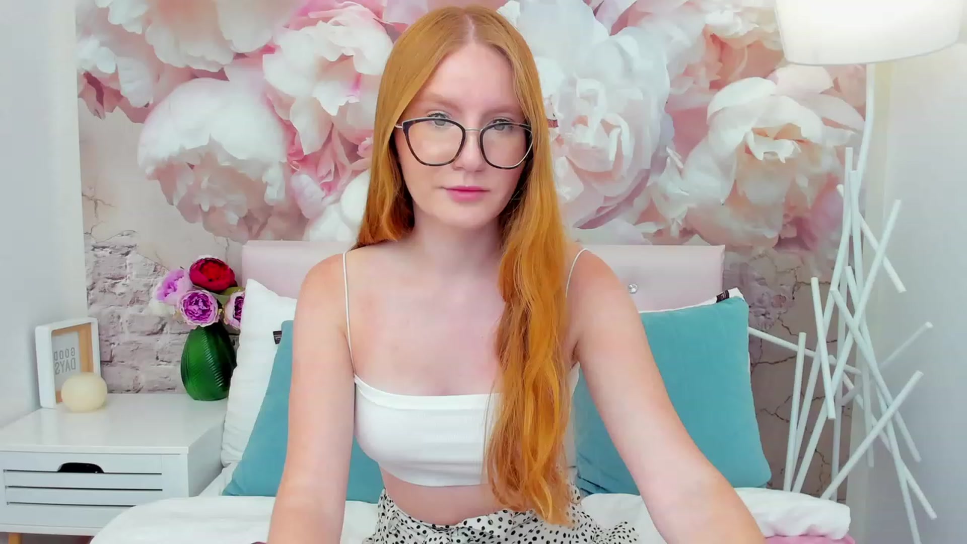 Gallery image thumbnail from MiyaFoxy's myfreecams stream on, 08/09/2023, 16:43 image 4 of 20