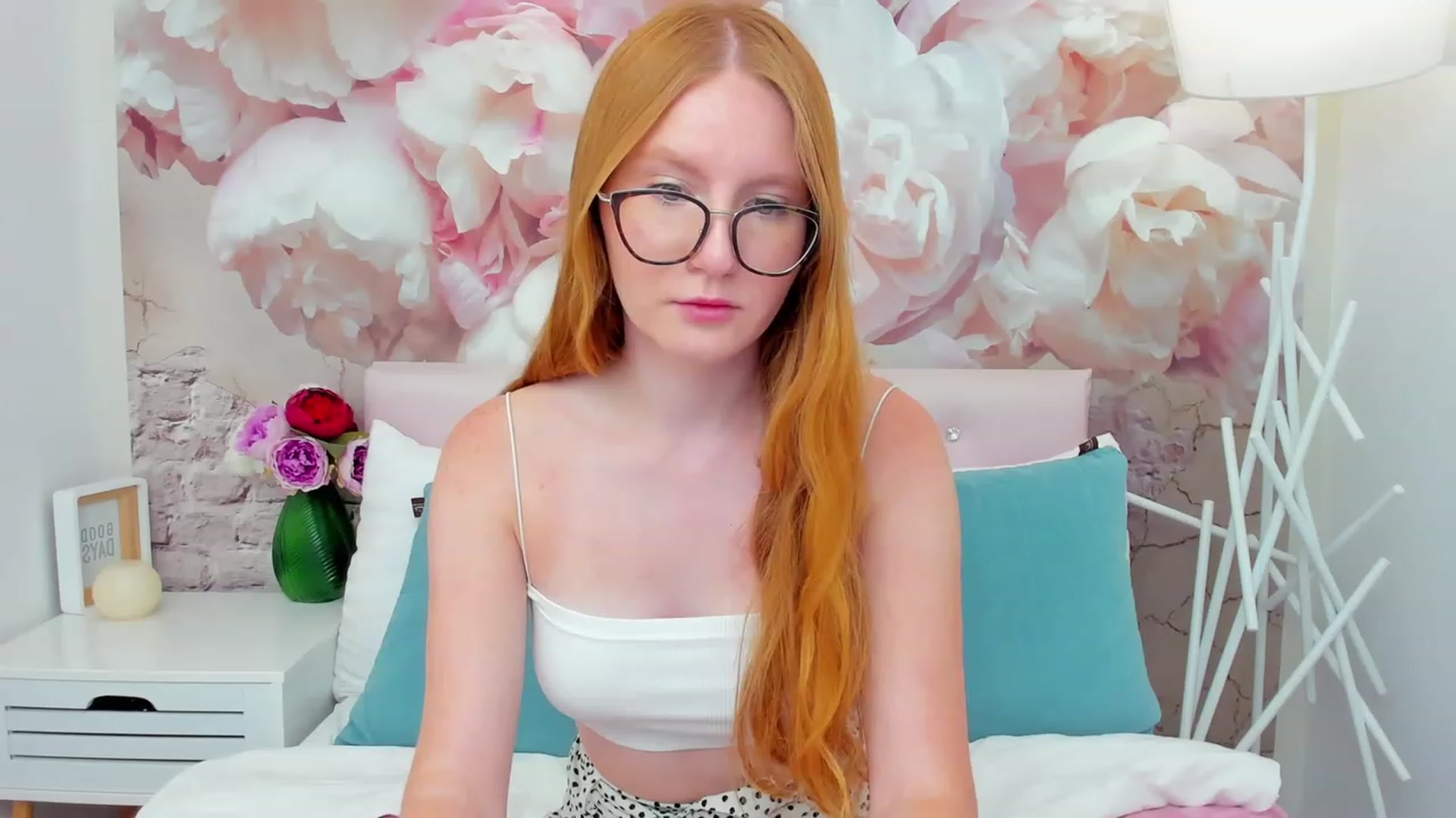 Gallery image thumbnail from MiyaFoxy's myfreecams stream on, 08/09/2023, 16:43 image 7 of 20