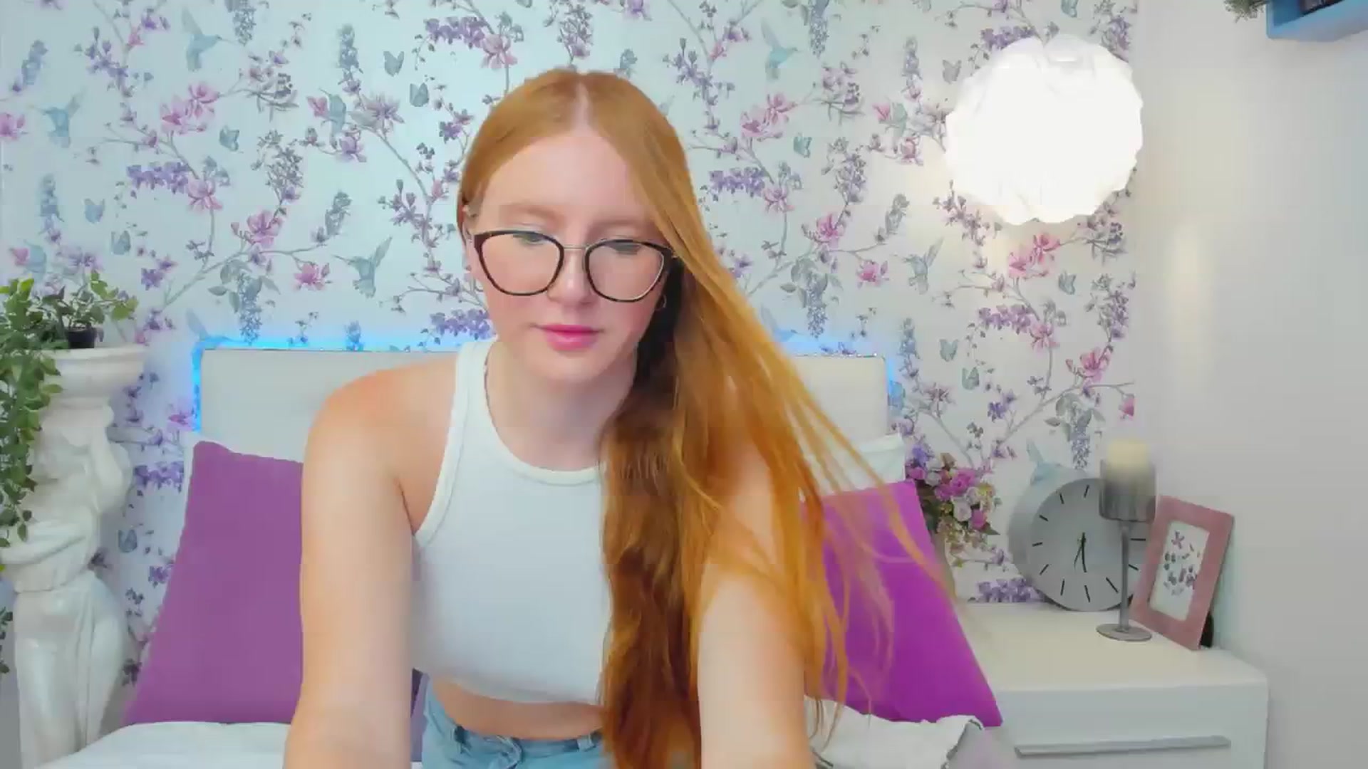 Gallery image thumbnail from MiyaFoxy's myfreecams stream on, 08/12/2023, 13:07 image 11 of 20