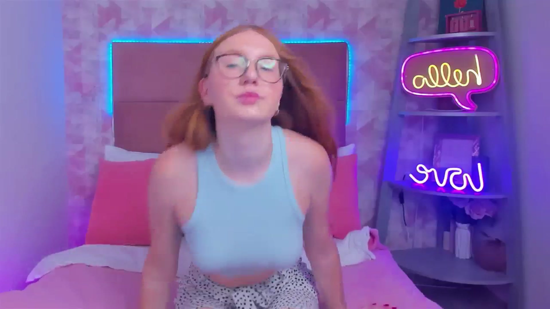 Gallery image thumbnail from MiyaFoxy's myfreecams stream on, 08/14/2023, 12:28 image 5 of 20
