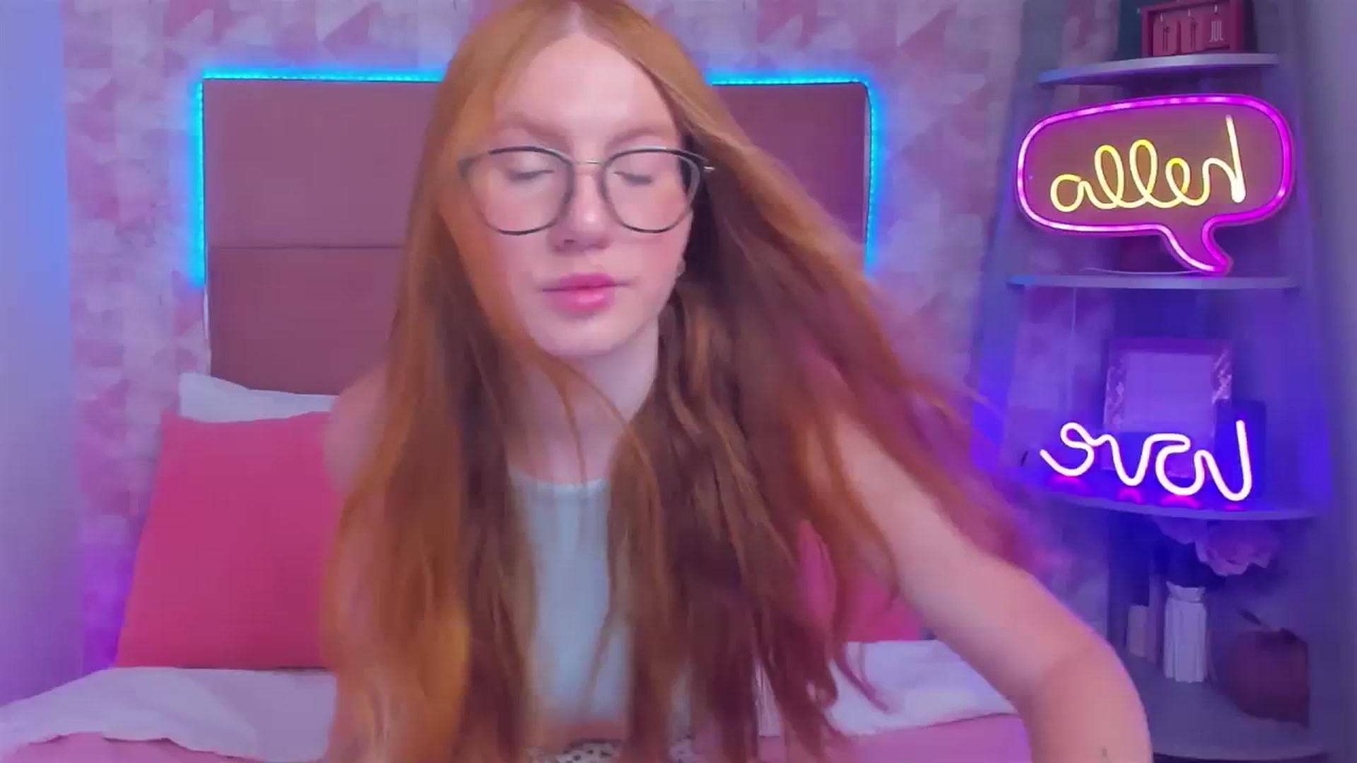 Gallery image thumbnail from MiyaFoxy's myfreecams stream on, 08/14/2023, 12:28 image 1 of 20