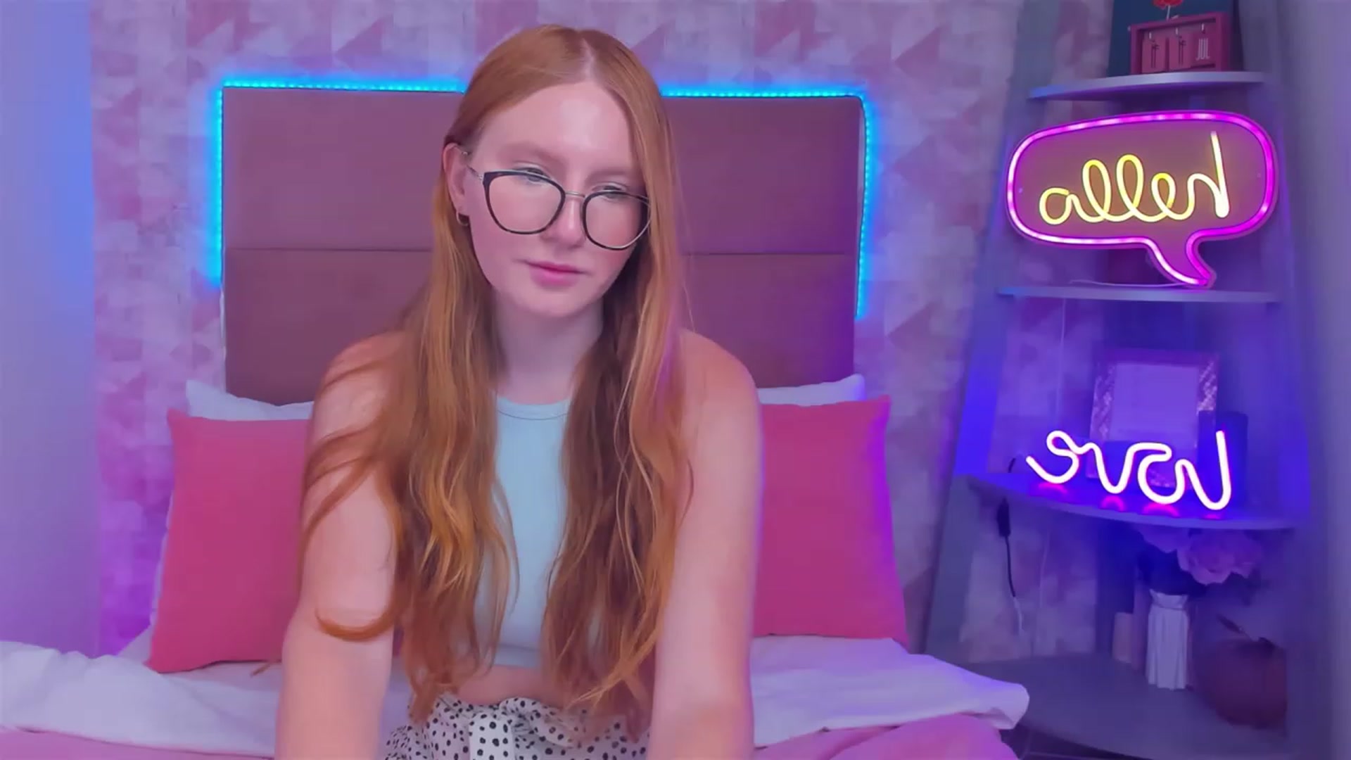 Gallery image thumbnail from MiyaFoxy's myfreecams stream on, 08/14/2023, 18:25 image 2 of 20