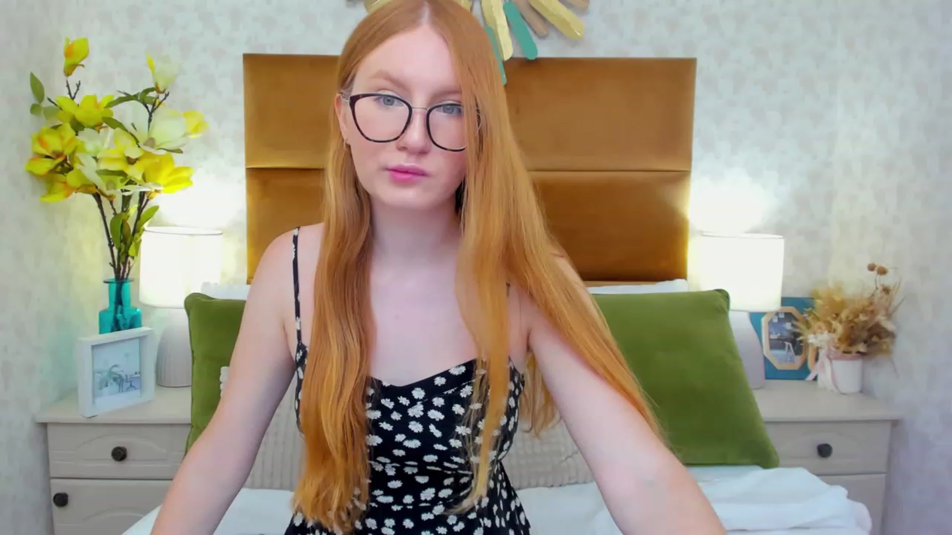 Gallery image thumbnail from MiyaFoxy's myfreecams stream on, 08/18/2023, 12:29 image 7 of 20