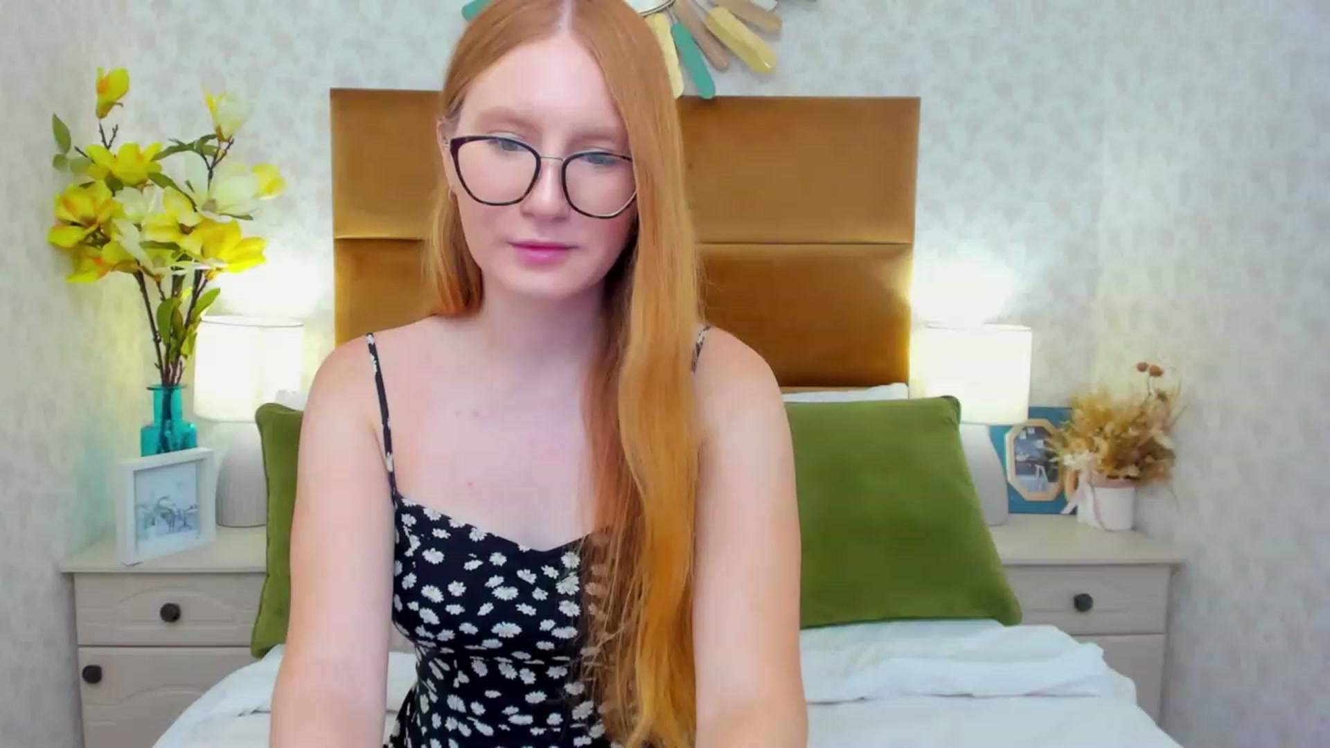 Gallery image thumbnail from MiyaFoxy's myfreecams stream on, 08/18/2023, 12:29 image 19 of 20