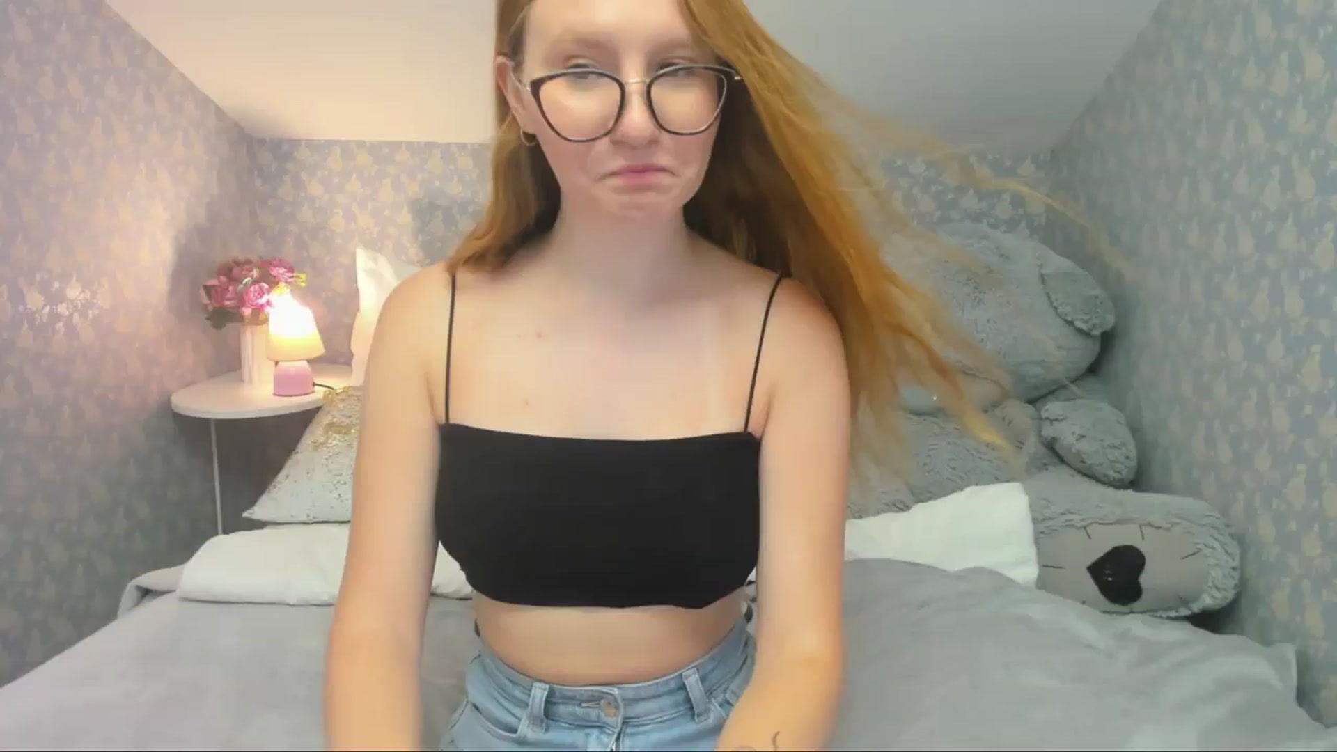 Gallery image thumbnail from MiyaFoxy's myfreecams stream on, 08/19/2023, 10:58 image 1 of 20