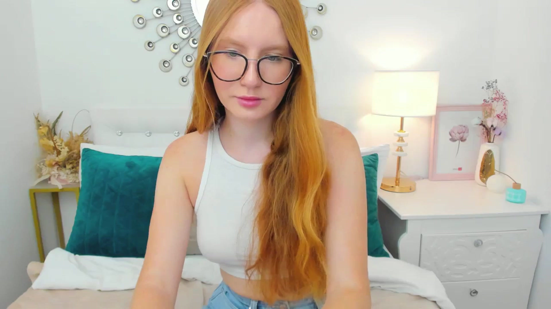 Gallery image thumbnail from MiyaFoxy's myfreecams stream on, 08/21/2023, 12:32 image 2 of 20