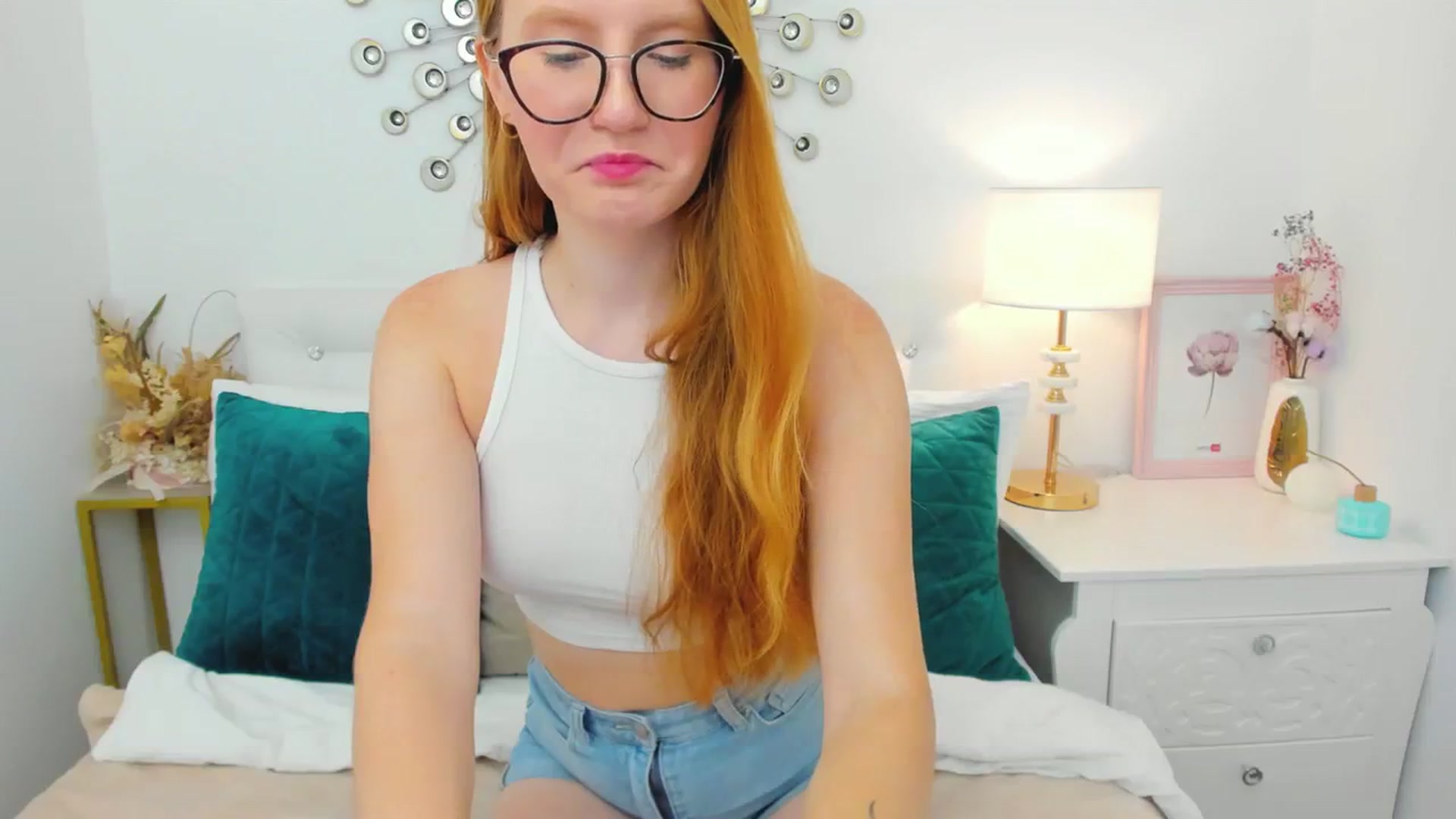 Gallery image thumbnail from MiyaFoxy's myfreecams stream on, 08/21/2023, 12:32 image 11 of 20