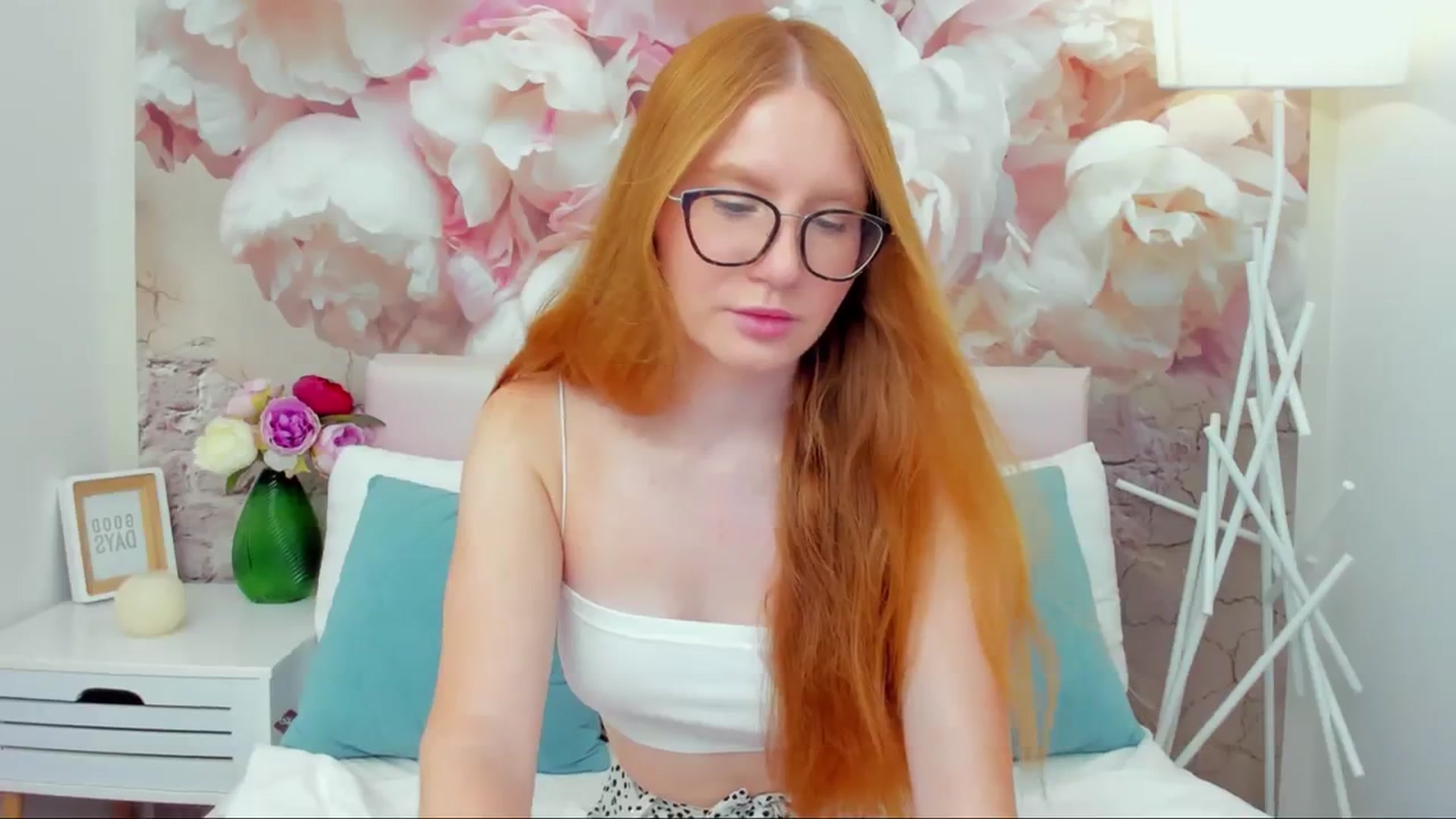 Gallery image thumbnail from MiyaFoxy's myfreecams stream on, 08/22/2023, 12:32 image 2 of 20