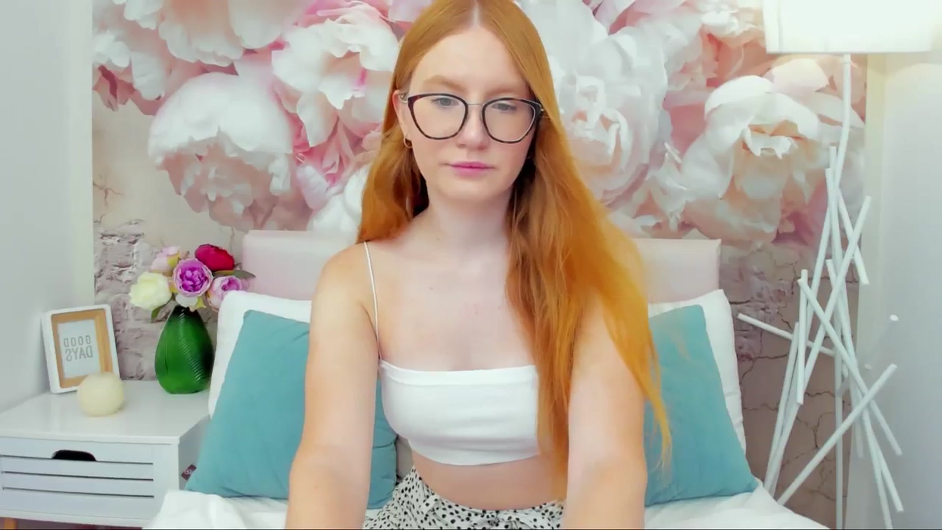 Gallery image thumbnail from MiyaFoxy's myfreecams stream on, 08/22/2023, 12:32 image 5 of 20