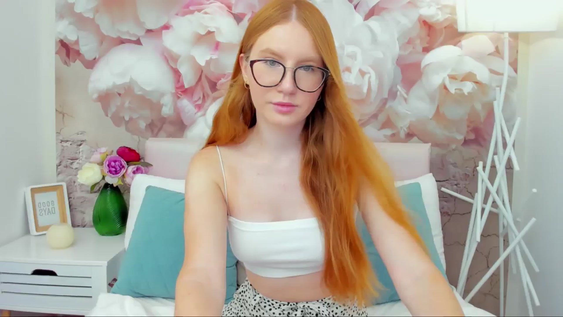 Gallery image thumbnail from MiyaFoxy's myfreecams stream on, 08/22/2023, 12:32 image 6 of 20