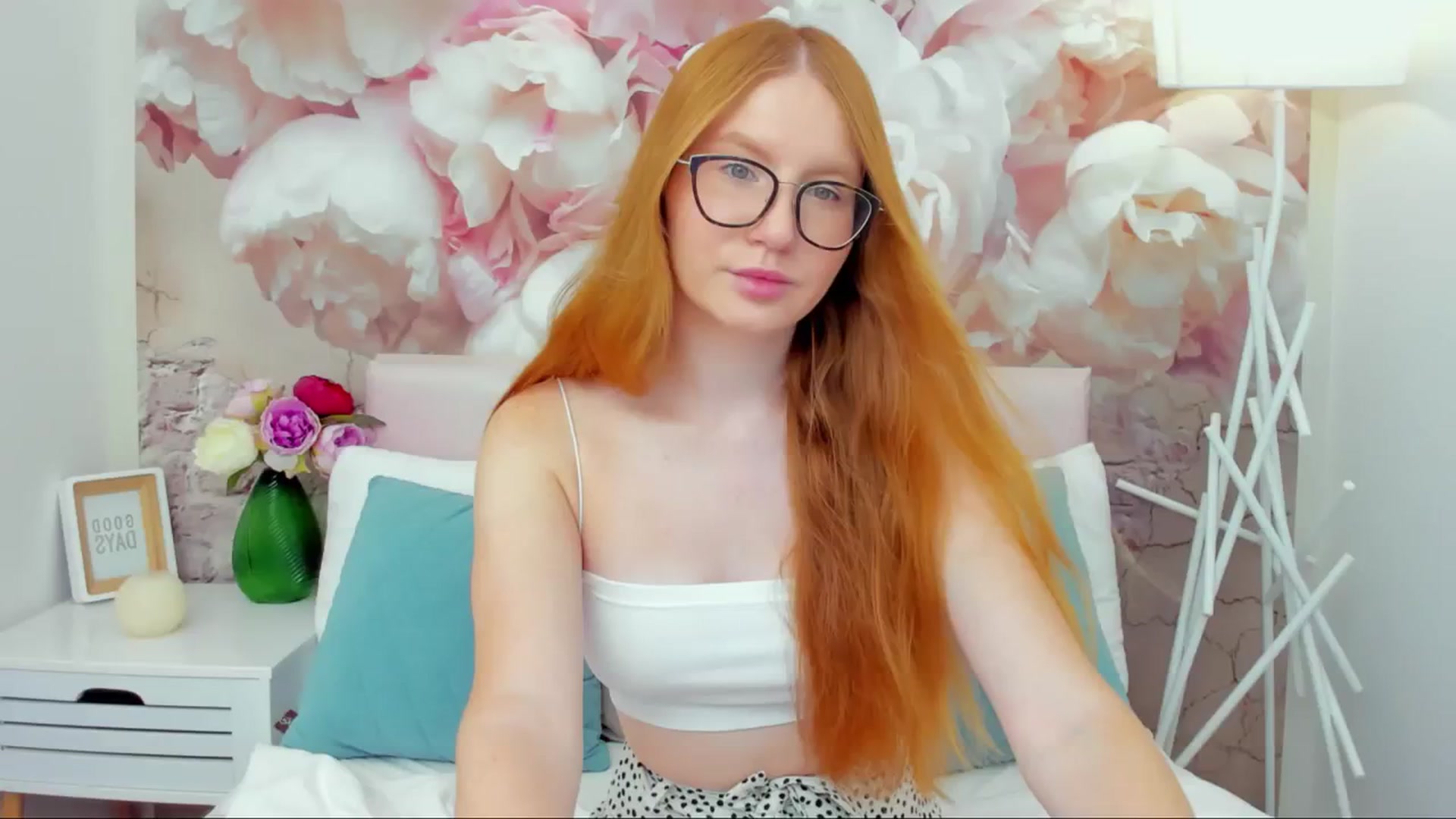 Gallery image thumbnail from MiyaFoxy's myfreecams stream on, 08/22/2023, 12:32 image 1 of 20