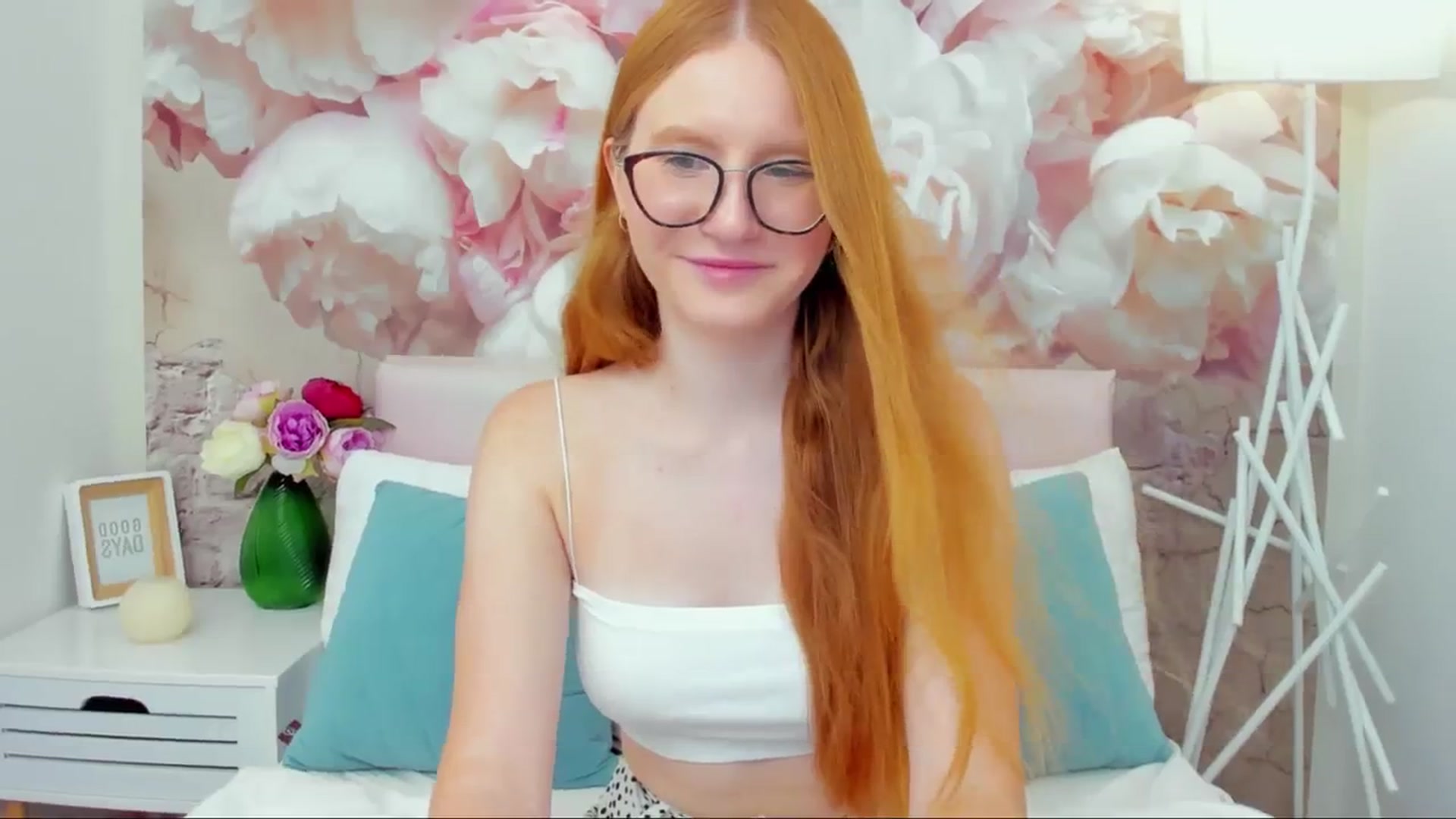 Gallery image thumbnail from MiyaFoxy's myfreecams stream on, 08/22/2023, 12:32 image 19 of 20