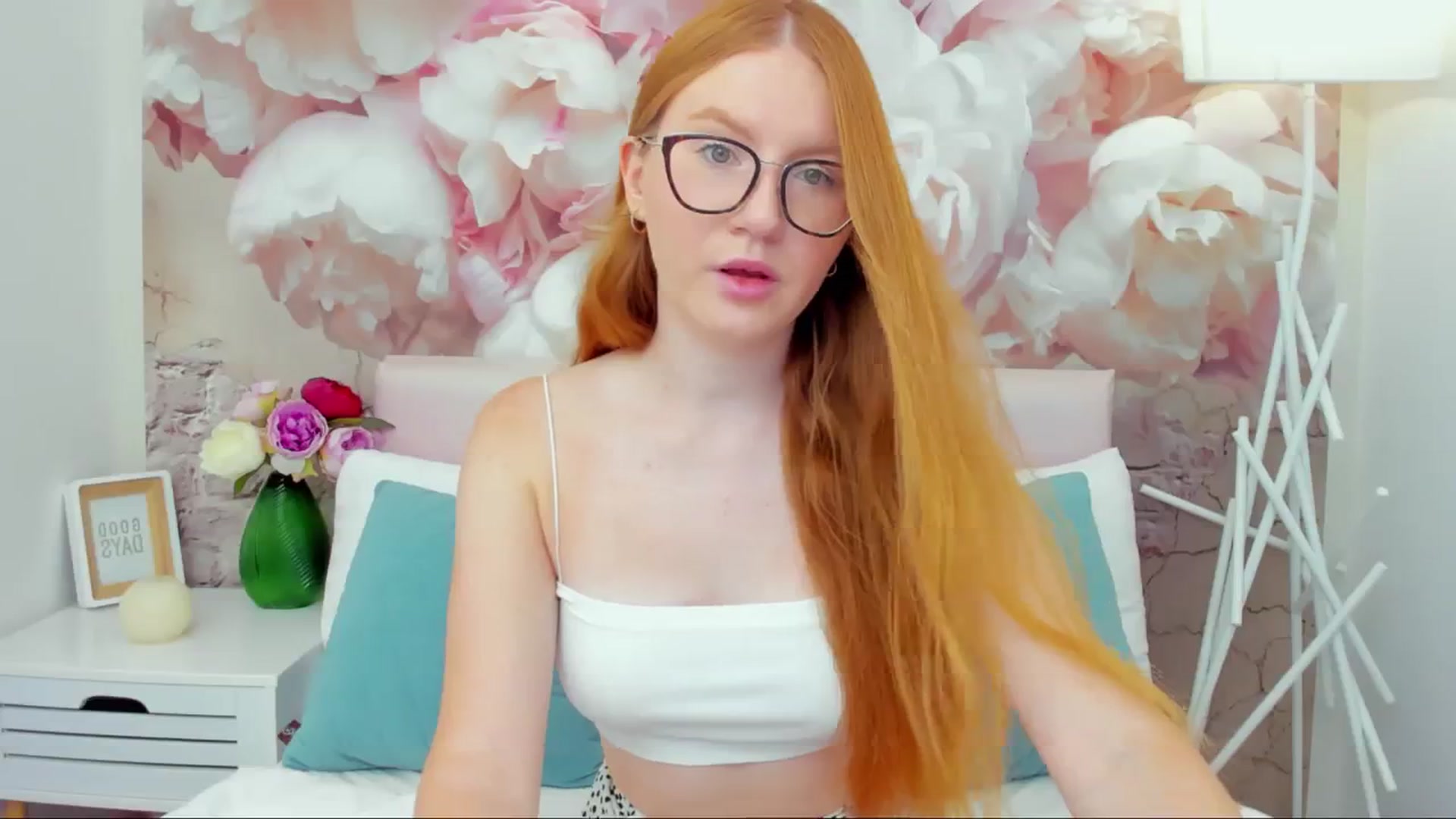 Gallery image thumbnail from MiyaFoxy's myfreecams stream on, 08/22/2023, 12:32 image 8 of 20