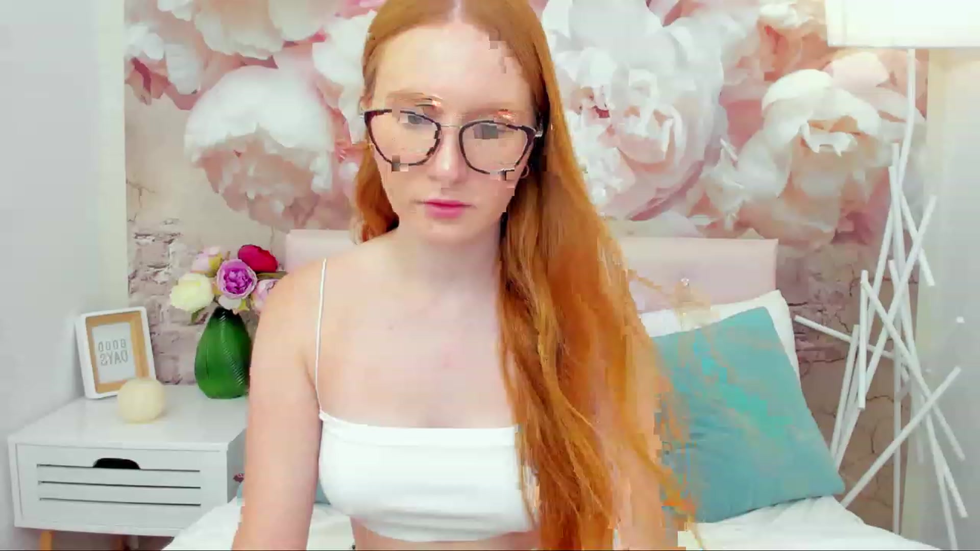 Gallery image thumbnail from MiyaFoxy's myfreecams stream on, 08/22/2023, 16:14 image 13 of 20