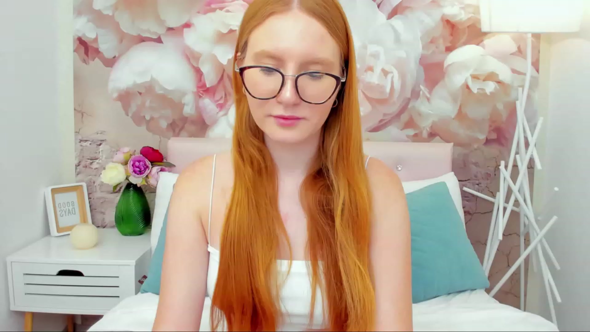 Gallery image thumbnail from MiyaFoxy's myfreecams stream on, 08/22/2023, 16:14 image 1 of 20