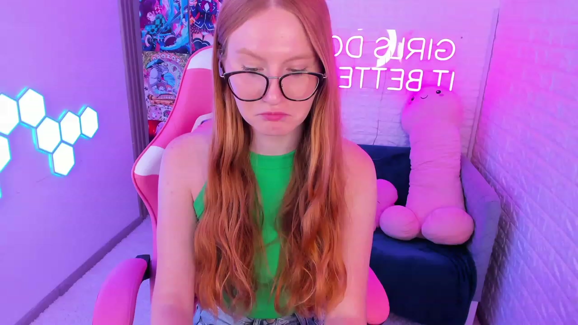 Gallery image thumbnail from MiyaFoxy's myfreecams stream on, 08/25/2023, 19:00 image 19 of 20