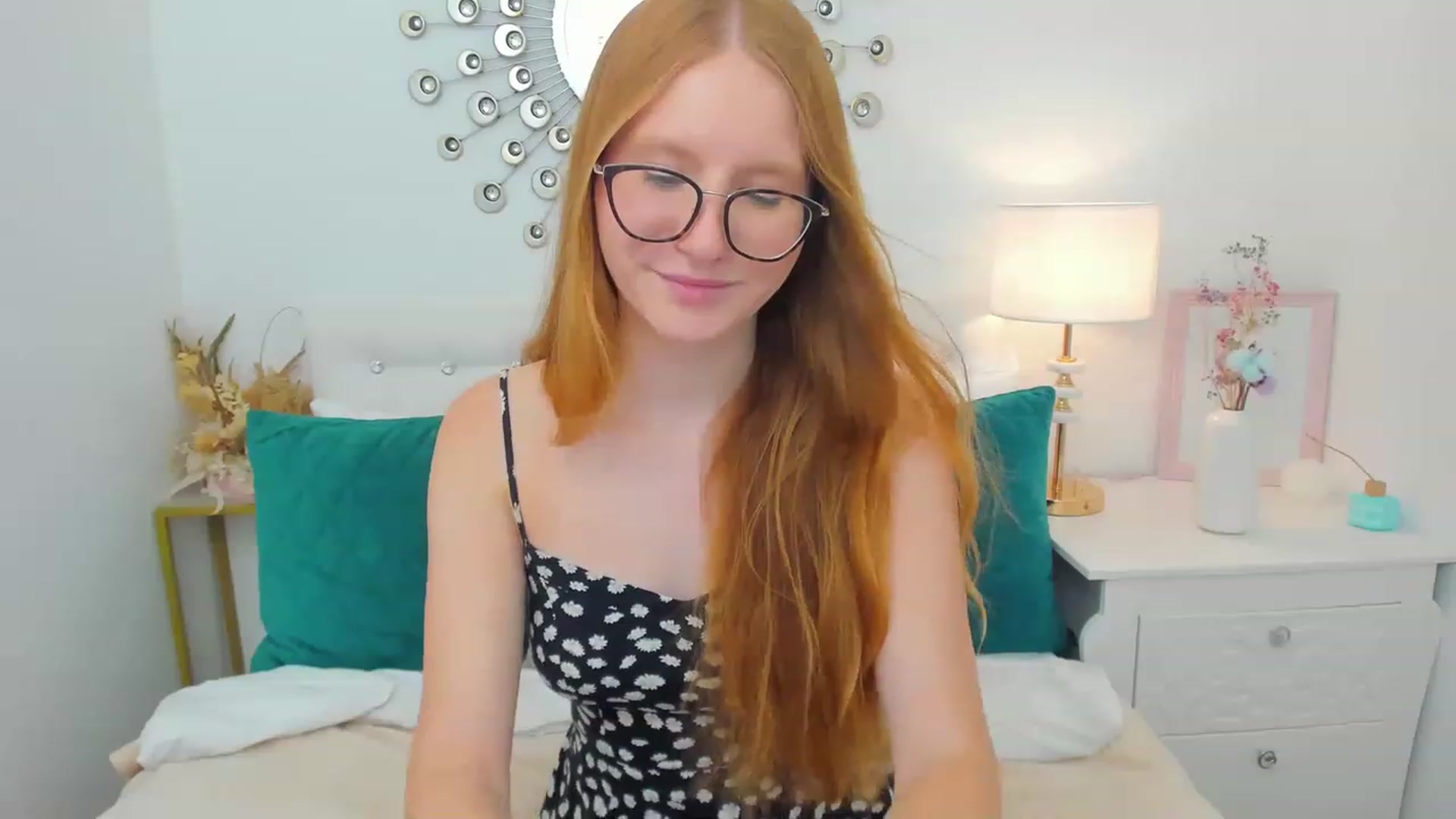Gallery image thumbnail from MiyaFoxy's myfreecams stream on, 08/26/2023, 11:31 image 5 of 20