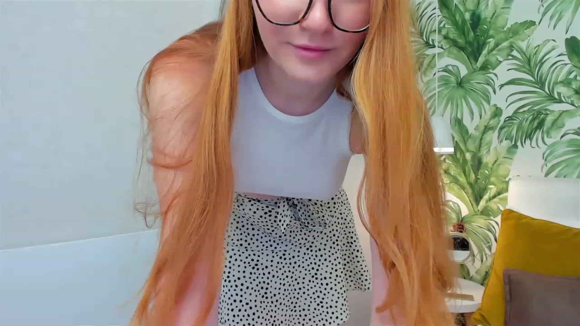 Gallery image thumbnail from MiyaFoxy's myfreecams stream on, 08/27/2023, 13:10 image 16 of 20