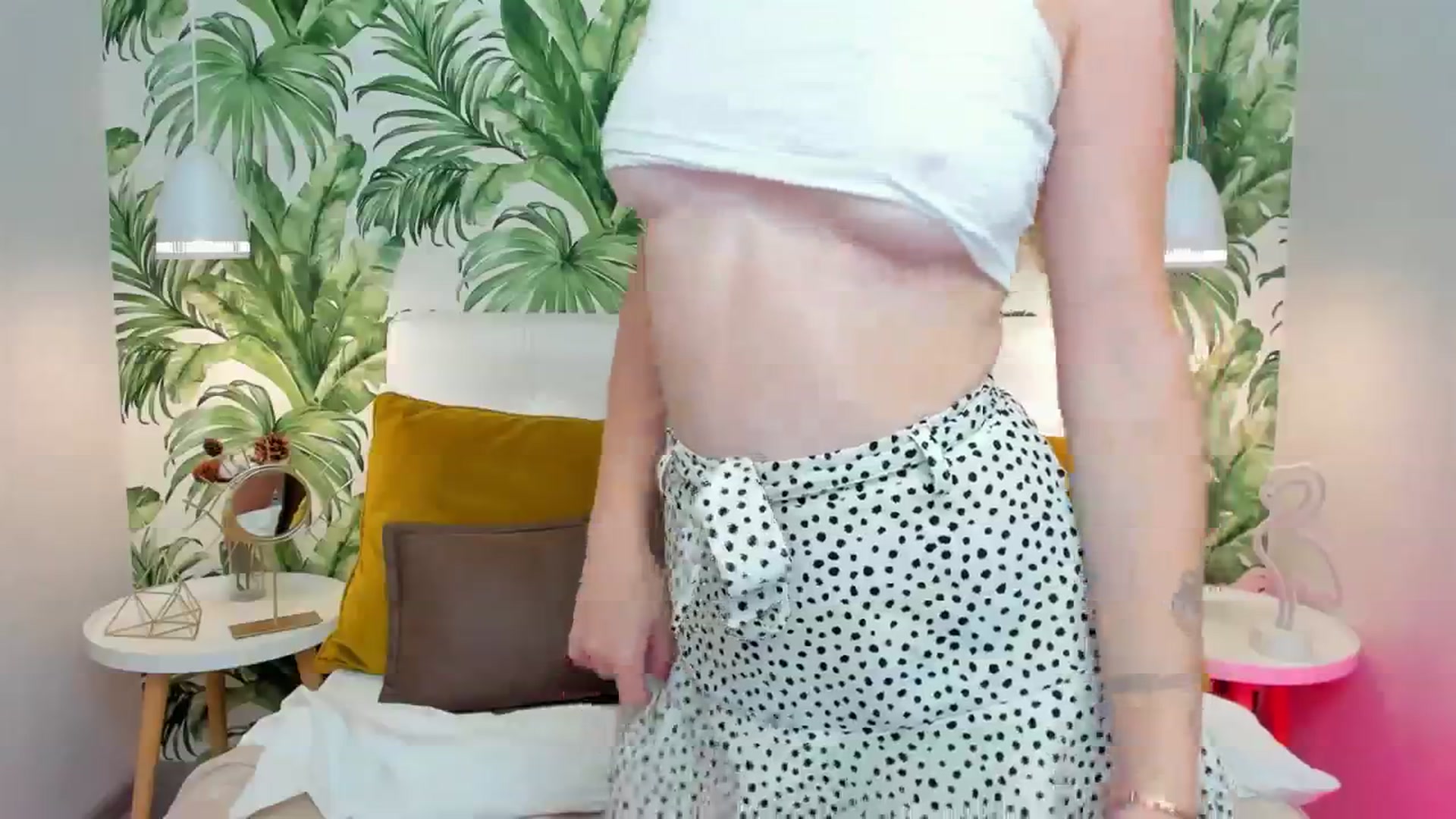 Gallery image thumbnail from MiyaFoxy's myfreecams stream on, 08/27/2023, 16:49 image 10 of 20