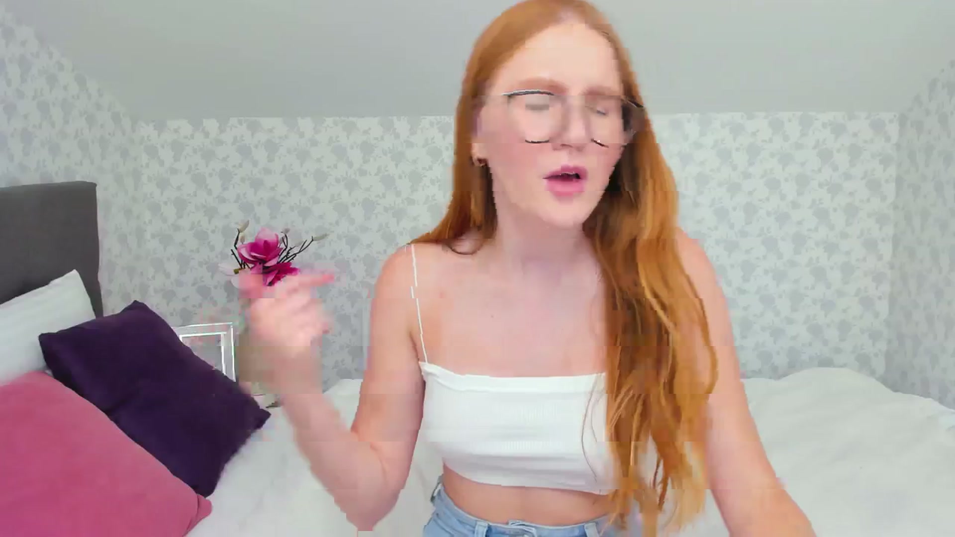 Gallery image thumbnail from MiyaFoxy's myfreecams stream on, 08/29/2023, 15:06 image 6 of 20