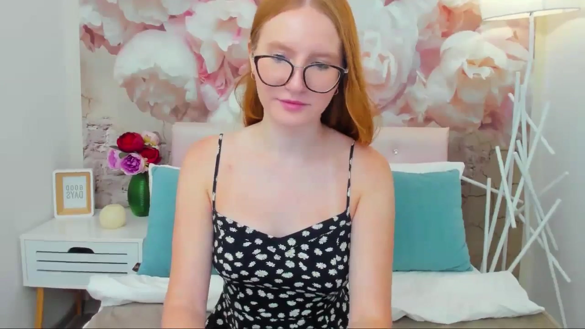 Gallery image thumbnail from MiyaFoxy's myfreecams stream on, 09/01/2023, 16:13 image 7 of 20