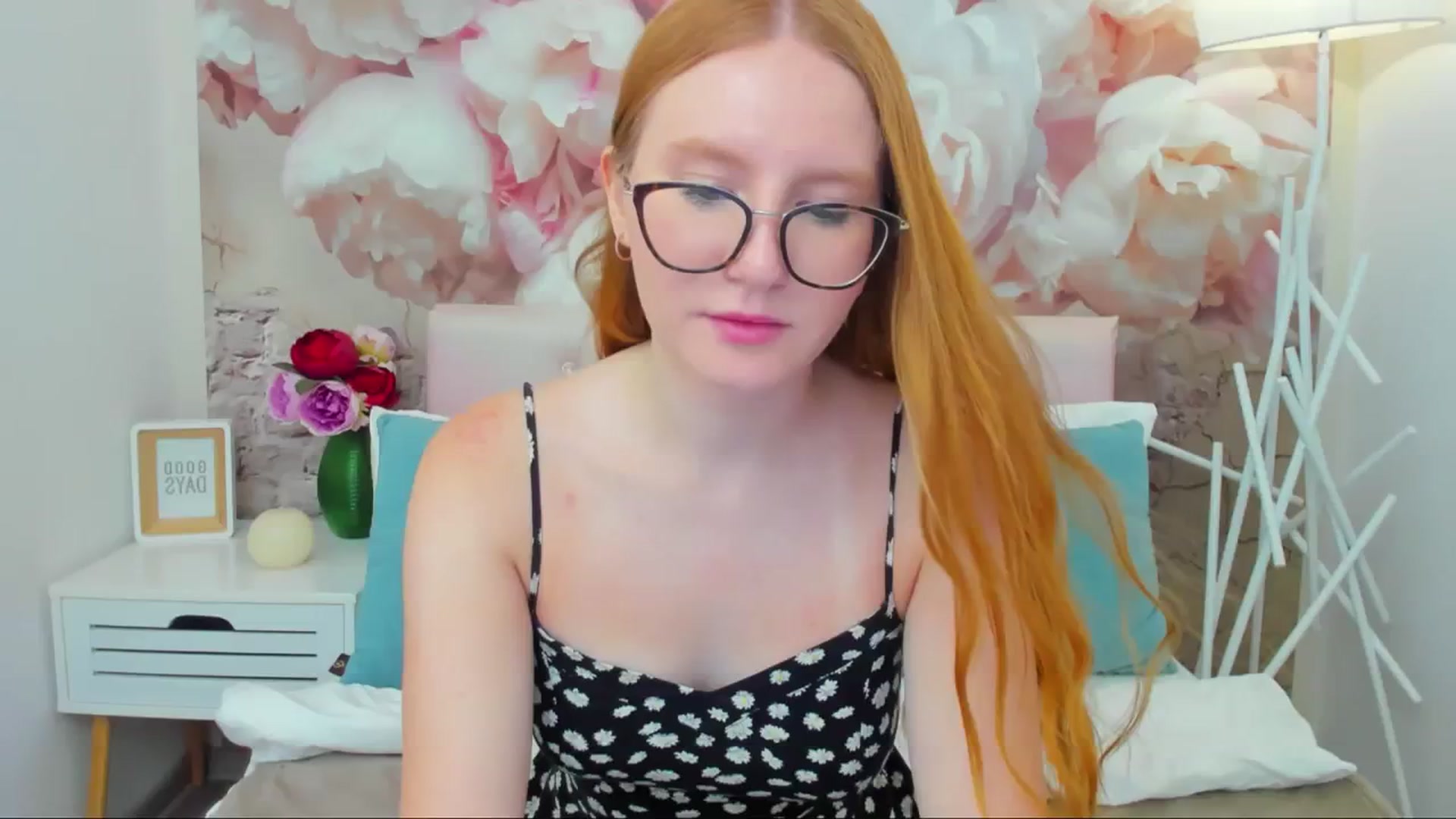 Gallery image thumbnail from MiyaFoxy's myfreecams stream on, 09/01/2023, 16:13 image 5 of 20