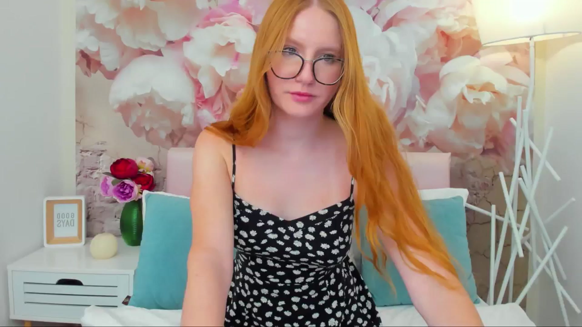 Gallery image thumbnail from MiyaFoxy's myfreecams stream on, 09/01/2023, 17:28 image 1 of 20