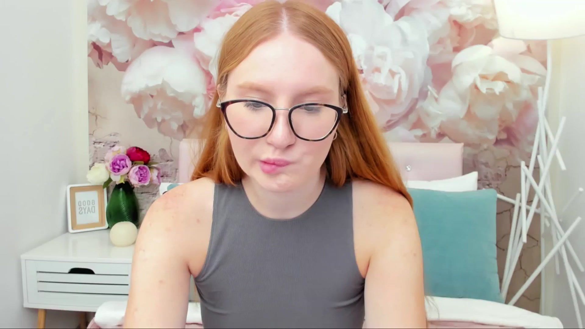 Gallery image thumbnail from MiyaFoxy's myfreecams stream on, 09/29/2023, 13:17 image 2 of 20