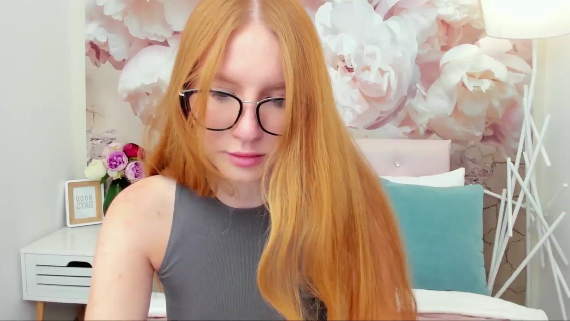 Gallery image thumbnail from MiyaFoxy's myfreecams stream on, 09/29/2023, 13:17 image 3 of 20
