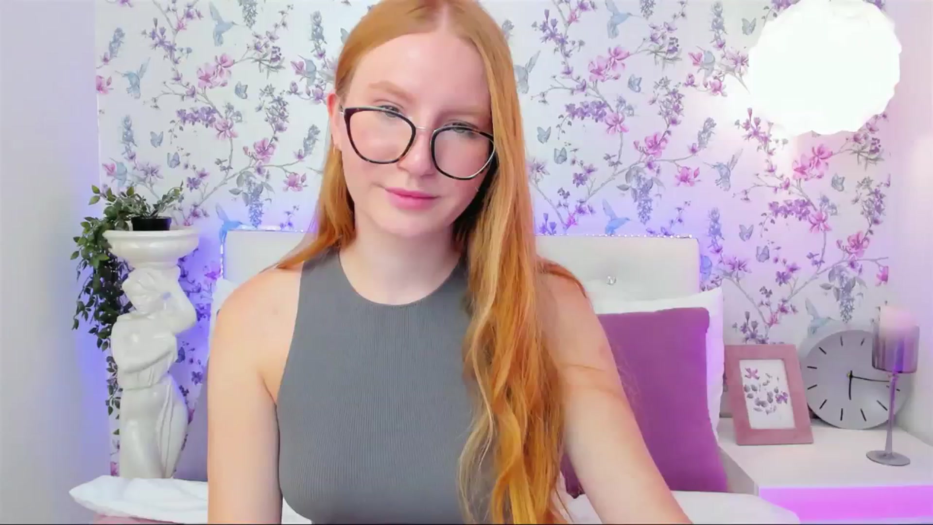 Gallery image thumbnail from MiyaFoxy's myfreecams stream on, 10/08/2023, 14:10 image 1 of 20
