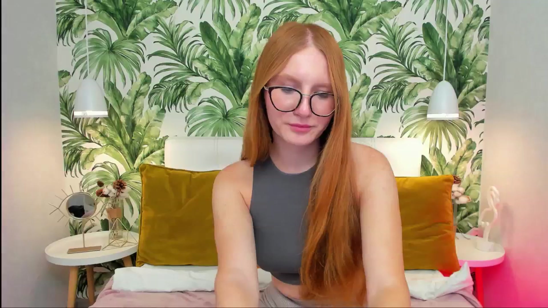Gallery image thumbnail from MiyaFoxy's myfreecams stream on, 10/16/2023, 17:32 image 2 of 20