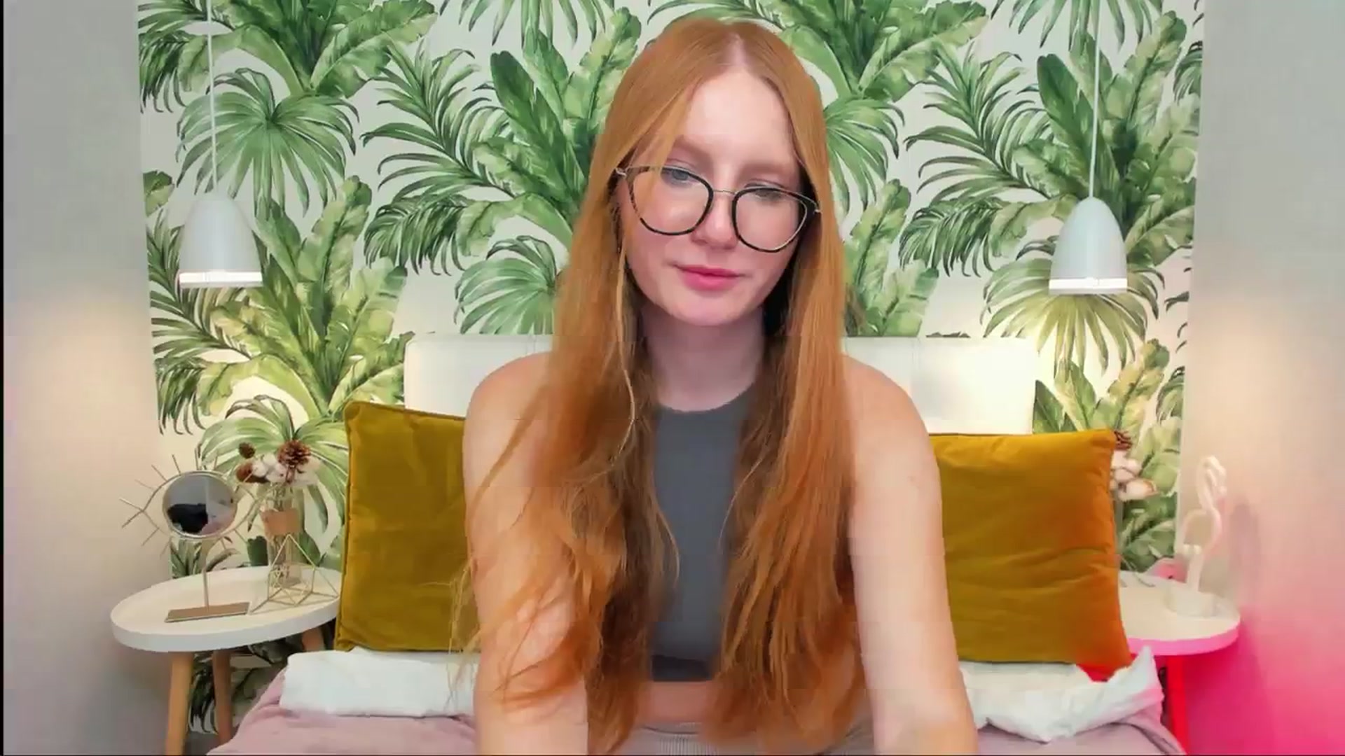Gallery image thumbnail from MiyaFoxy's myfreecams stream on, 10/16/2023, 17:32 image 6 of 20